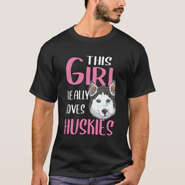 T-shirt Cadeau Femme Cette Fille Aime Vraiment Huskies (Devant)