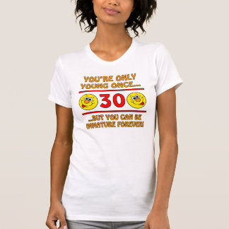 T-shirt Cadeaux de bagage immatures de 30e anniversaire