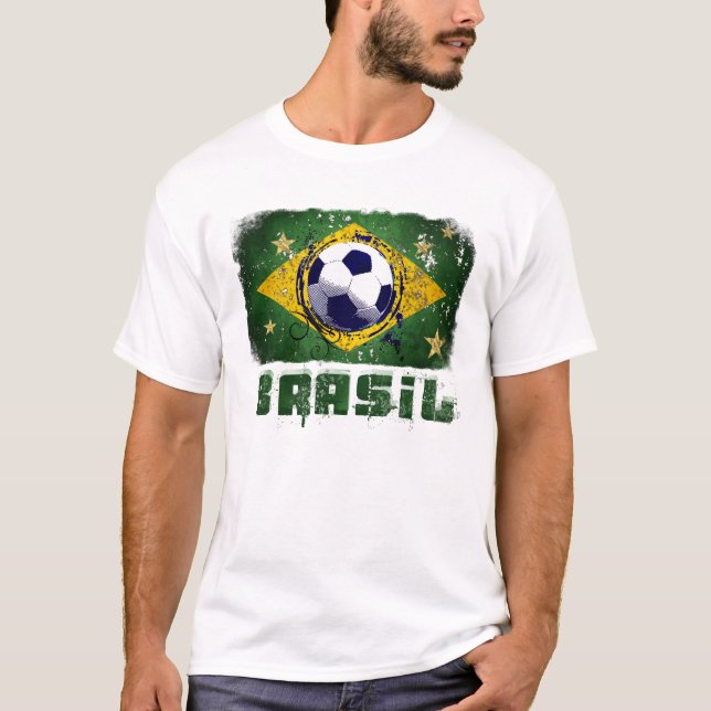 T-shirt Cadeaux grunges de drapeau du football du Brésil (Devant)