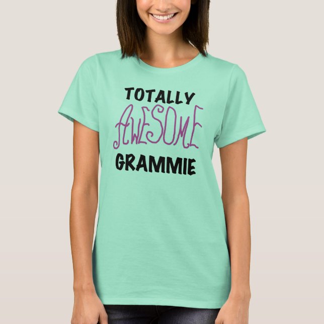 T-shirt Cadeaux roses totalement impressionnants de (Devant)