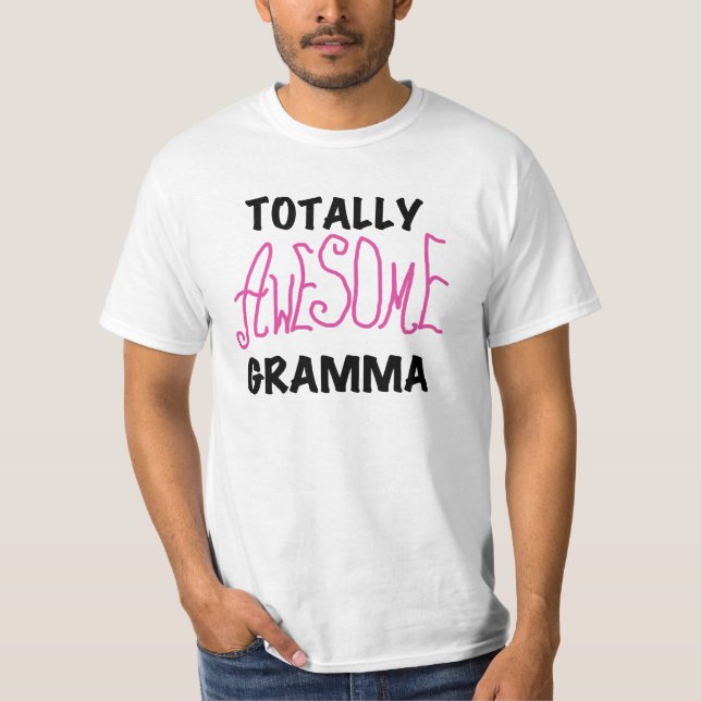 T-shirt Cadeaux roses totalement impressionnants de (Devant)