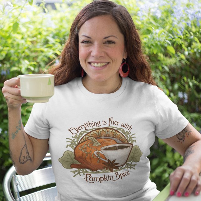 T-shirt Café épice citrouille (Pumpkin Spice Coffee T-shirt - Vintage Style and Art Nouveau Inspired Design)