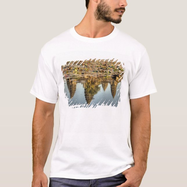 T-shirt Cambodge, Angkor Wat. Reflet du temple (Devant)