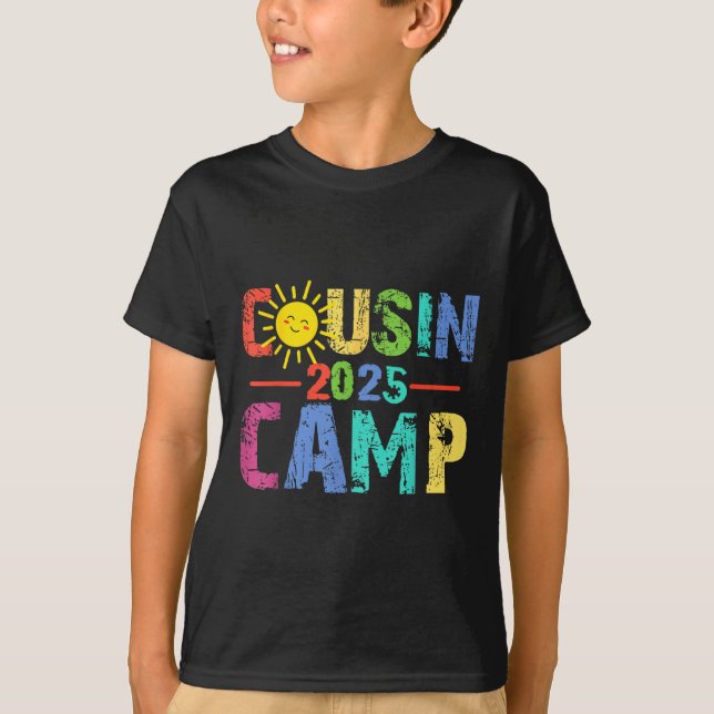 T-shirt Camp Cousin 2025 Camping Campfire Vacances d'été (Devant)