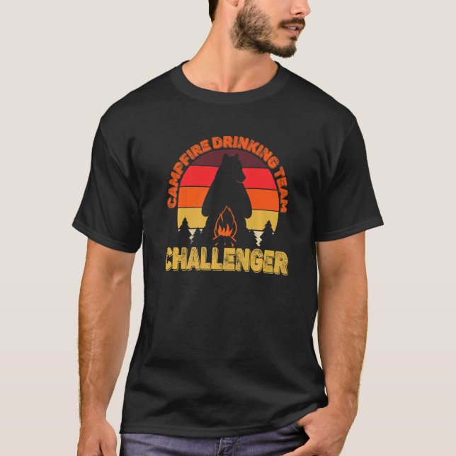 T-shirt Campers Campfire Drinking Team Challenger Camping  (Devant)