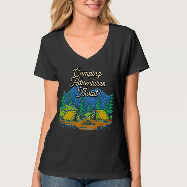 T-shirt Camping Adventures Await Camper Vacation Camp Trip (Devant)