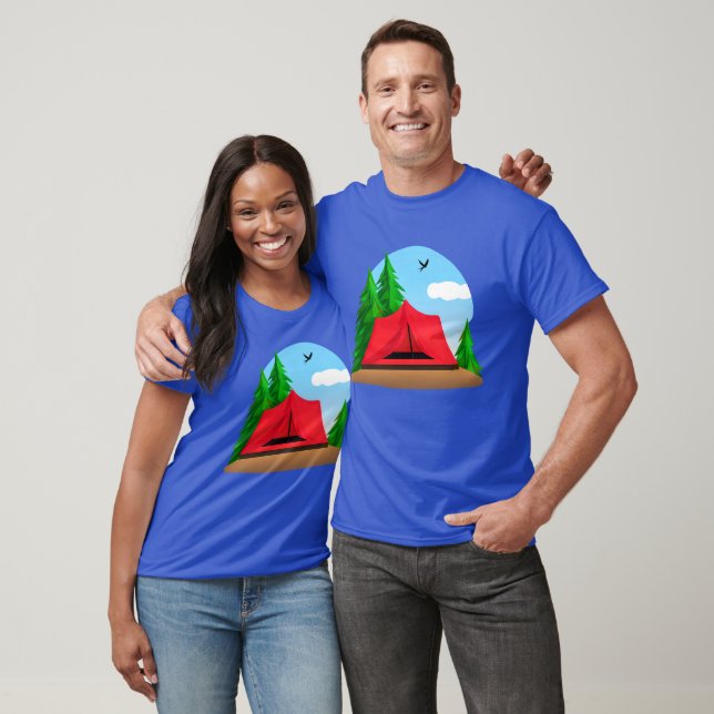 T-shirt Camping avec arbres À feuillage persistant (Unisexe)