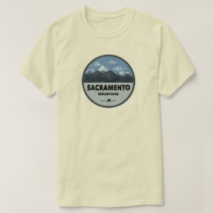 T-shirt Camping dans les montagnes de Sacramento au Nouvea