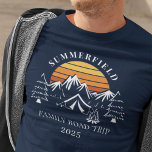 T-shirt Camping sur mesure pour vacances en famille sur ro<br><div class="desc">Bonne humeur ? Il suffit d'ajouter le feu de camp, s'mores, et le reste de la famille avec une tenue correspondante. Joli thème de camping vous pouvez customiser pour votre prochaine aventure familiale avec un détenteur de place pour le site et l'année. Parfait pour les photos de famille pendant que...</div>