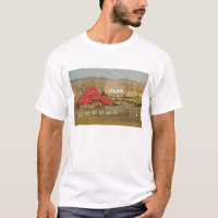 Canada, Alberta, Pincher Creek : grange rouge et r