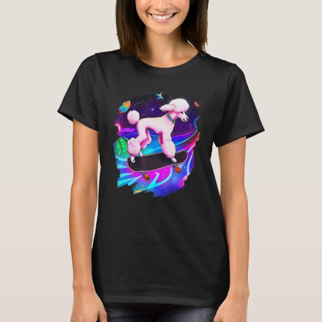 T-shirt Caniche faisant du skateboard dans l'espace rétro  (Devant)