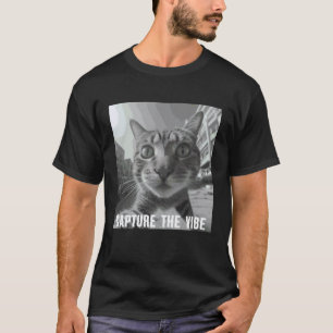 T-shirt Capturer l'ambiance Chat qui fixe Selfie en cours
