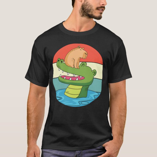 T-shirt Capybara à cheval sur un crocodile impression d'an (Devant)