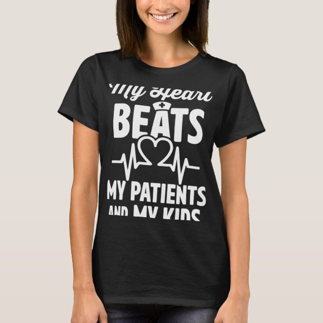T-shirt Cardiac Nurse Mom Cardiology My Heart Beats for Tw (Devant)