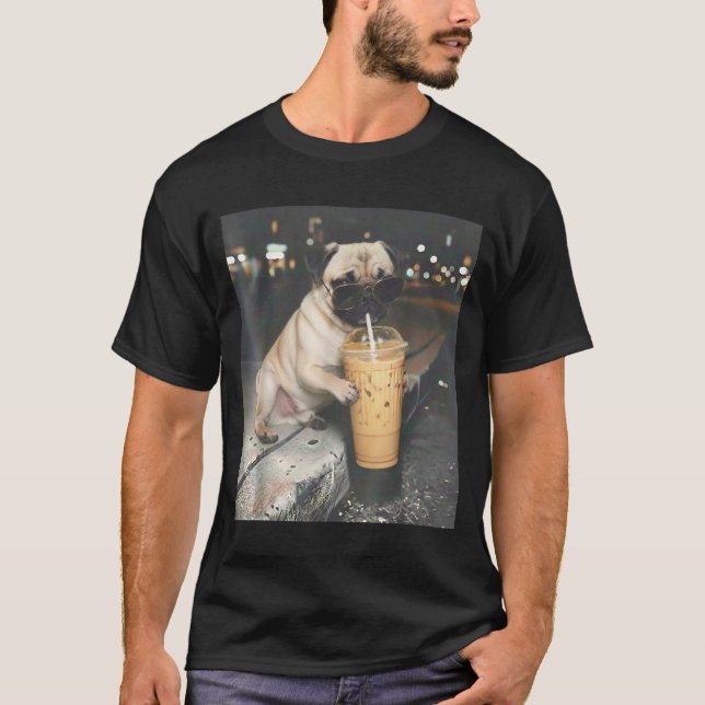 T-shirt Carlin buvant un café glacé mème drôle d'animal ch (Devant)