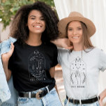 T-shirt Carte Mystique Tarot Bachelorette Fête Le Coven<br><div class="desc">Ce design présente un design de carte tarot mystique avec des polices célestes modernes. Voir la collection entière pour plus d'articles correspondants !</div>