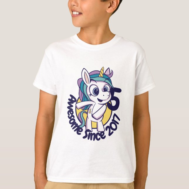 T-shirt CARTOON UNICORN D'ANNIVERSAIRE customisé (Devant)