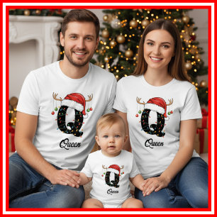 T-shirt Casquette de Noël de famille monogrammée avec bois