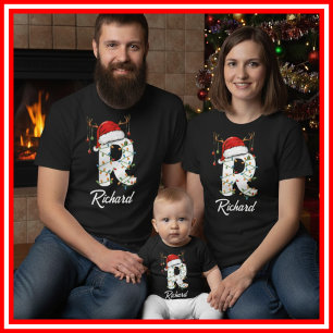 T-shirt Casquette de Noël de famille monogrammée avec bois