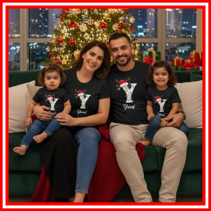 T-shirt Casquette de Noël de famille monogrammée avec bois