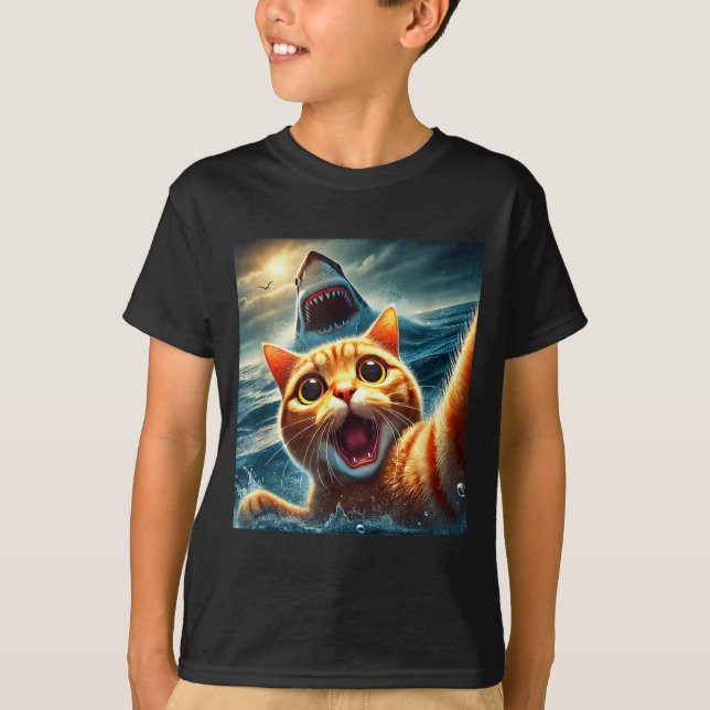 T-shirt Cat Selfie With Shark Funny  (Devant)