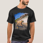 T-shirt Cat with sunglasses on skateboard on the beach<br><div class="desc">Cat with sunglasses on skateboard on the beach</div>