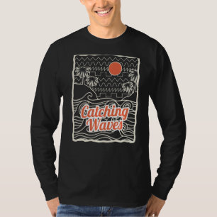 T-shirt Catching Waves Retro Synthwave Waveform 80s Synthe