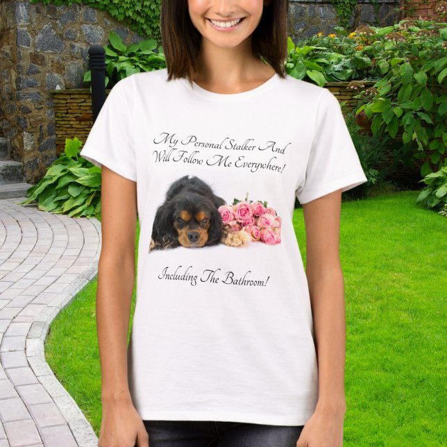 T-shirt Cavalier King Charles Avec Stalker Personnel Rose (Créateur téléchargé)