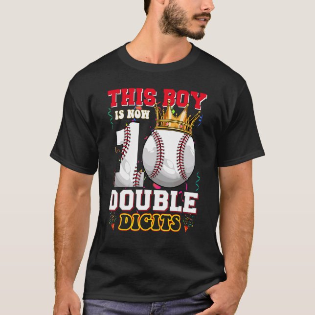 T-shirt Ce garçon a maintenant 10 ans à deux chiffres Base (Devant)