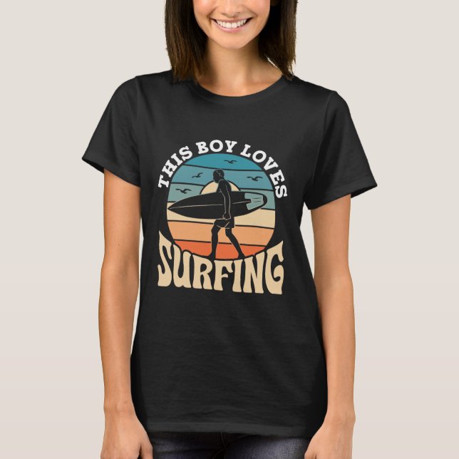 T-shirt Ce garçon aime le surf surfeur surf planche de sur (Devant)