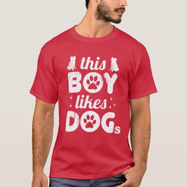 T-shirt Ce garçon aime les chiens ami drôle (Devant)