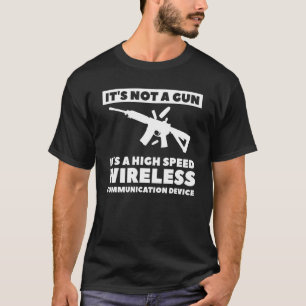 T-shirt Ce n'est pas un pistolet C'est une communication s
