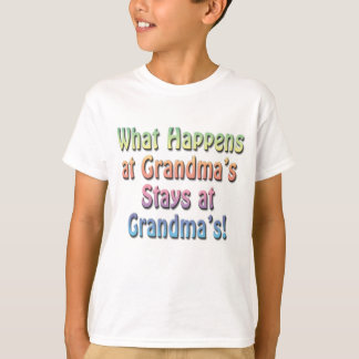 T-shirt Ce qui se produit aux séjours de la grand-maman à