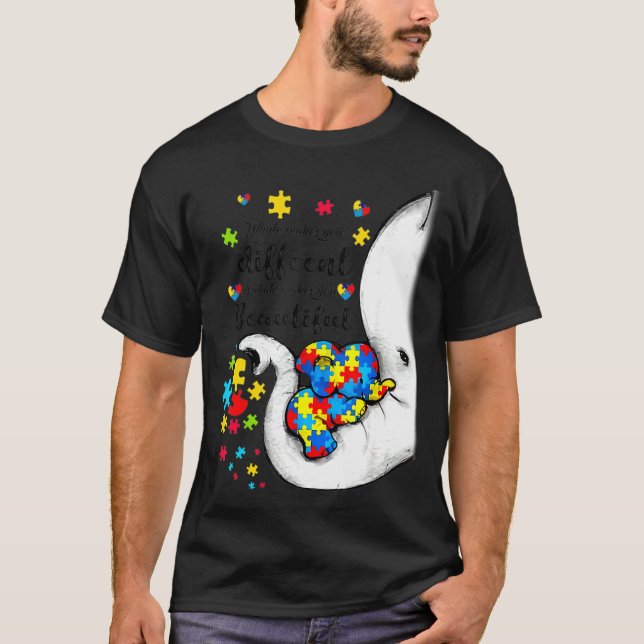 T-shirt Ce qui vous rend différents éléphant maman Autisme (Devant)