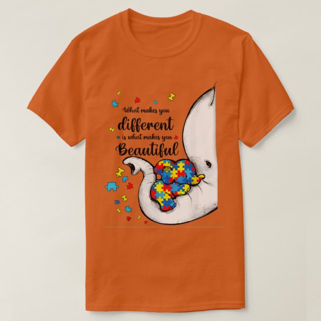 T-shirt Ce qui vous rend différents éléphant maman Autisme (Design devant)