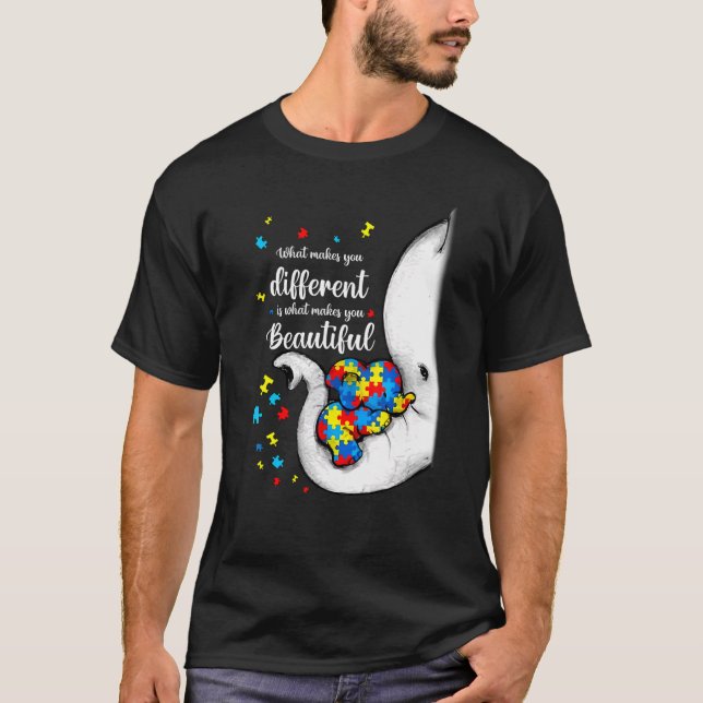 T-shirt Ce qui vous rend différents éléphant maman Autisme (Devant)