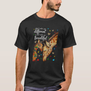T-shirt Ce qui vous rend différents Giraffe Maman Autisme