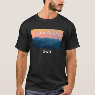 T-shirt Cedar Rapids Iowa Mountain coucher de soleil ville