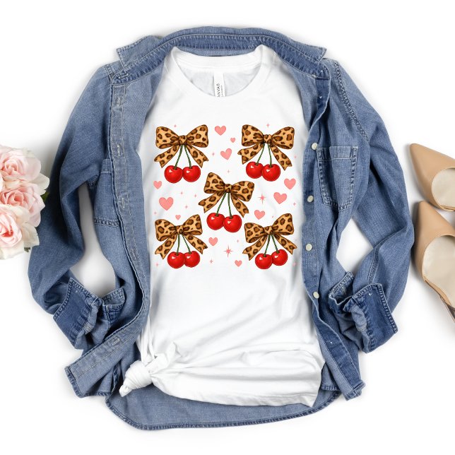 T-shirt Cerises Léopard Guépard Nœud Coquette Esthétique (Cherries Leopard Bow Coquette Aesthetic Pink Hearts Women's Girls T-shirt, Trendy Cute)