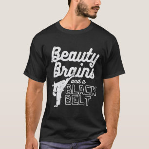 T-shirt Cerveaux de beauté ceinture noire fille Karate Kic
