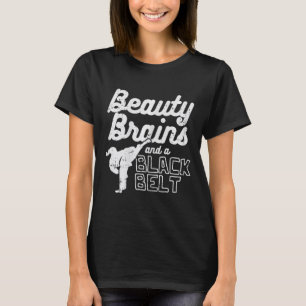T-shirt Cerveaux de beauté ceinture noire fille Karate Kic