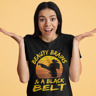 T-shirt Cerveaux De Beauté Et Une Ceinture Noire Funny Kar