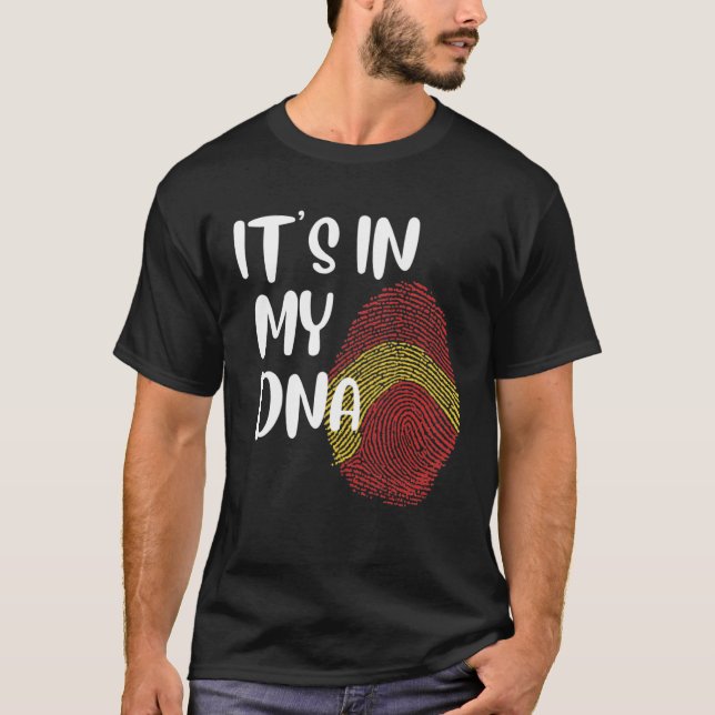 T-shirt C'est dans mon ADN espagnol fière Español drapeau  (Devant)