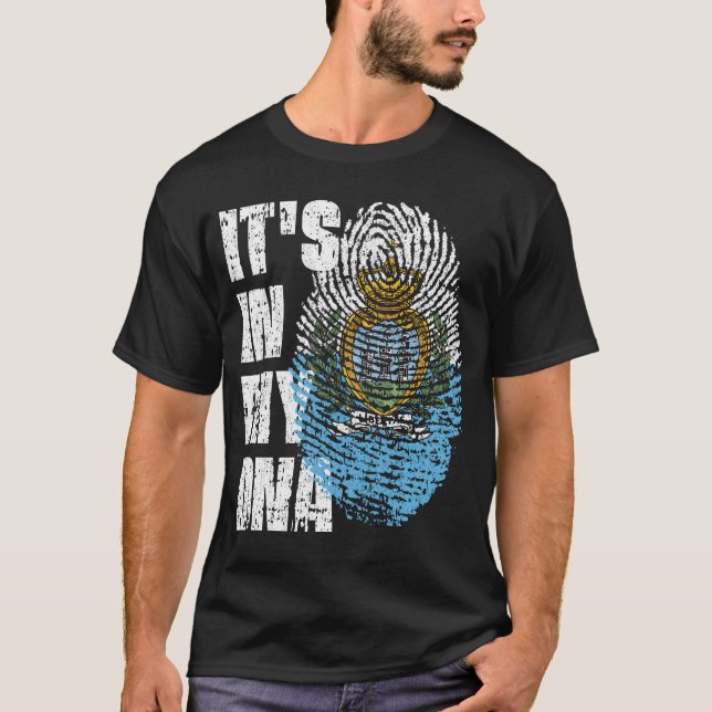 T-shirt C'EST DANS MON ADN San Marino Drapeau garçon cadea (Devant)