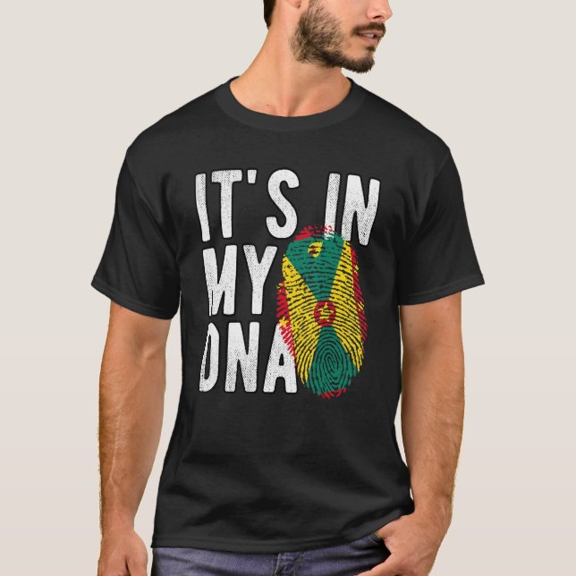 T-shirt C'est drôle dans mon ADN drapeau Grenade Empreinte (Devant)