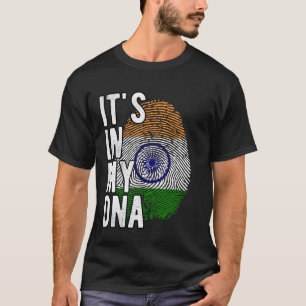 T-shirt C'est drôle dans mon ADN drapeau indien Empreinte 