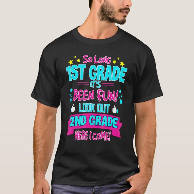 T-shirt C'est fini la 5e, attention 6e, j'arrive G (Devant)