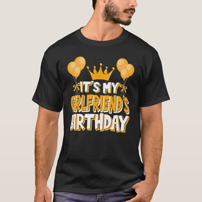 T-shirt C'est l'anniversaire de My Girlfriend Famille M (Devant)