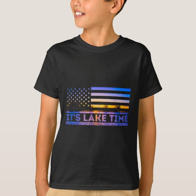 T-shirt C'est le temps du lac Coucher de soleil Drapeau am (Devant)