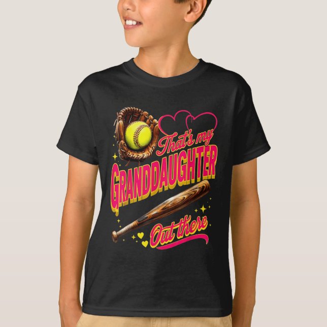 T-shirt C'Est Ma Petite-Fille Là-Bas, Grand-Mère De Softba (Devant)